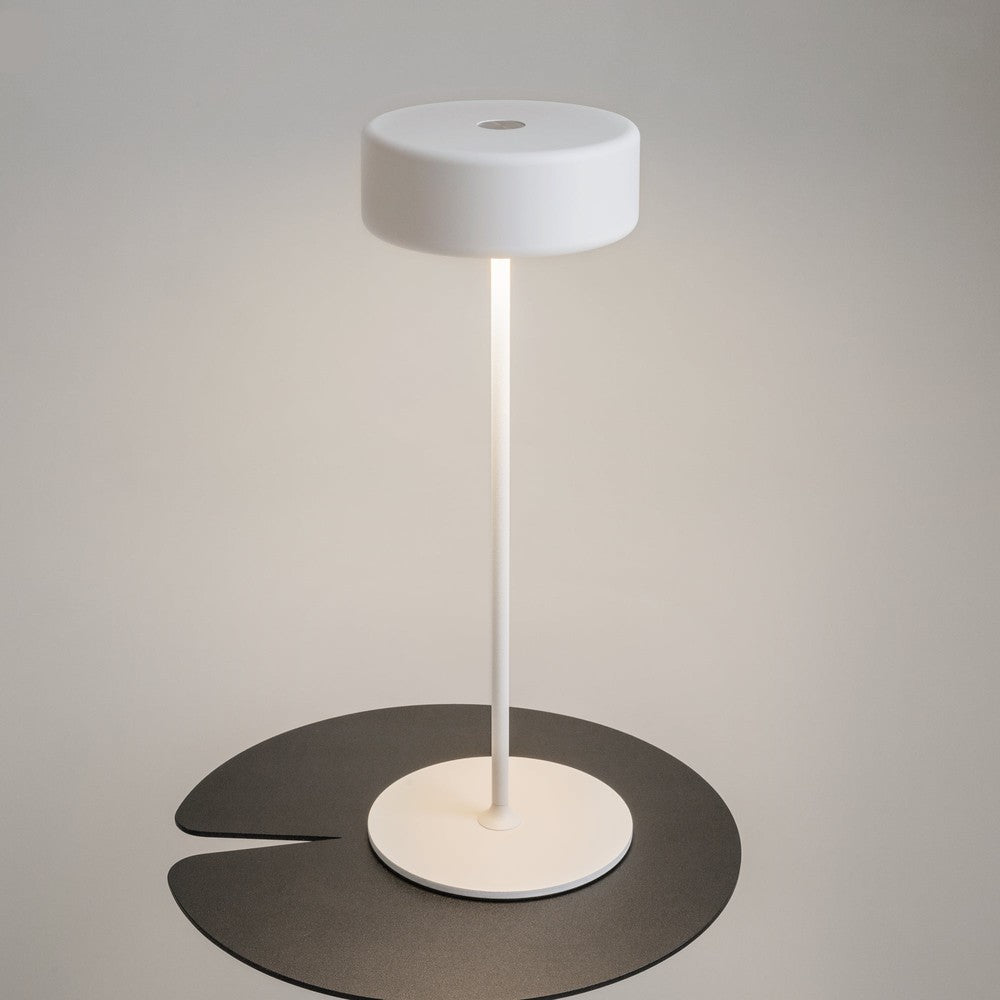 AI Collaboration Table Lamp In White-Maytoni-South Charlotte Fine Lighting