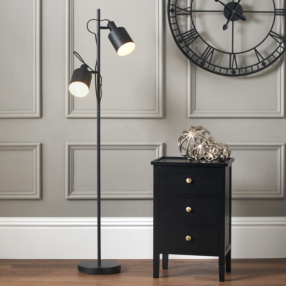 The stylish deisgn of the Aaron means it works with a range of decor styles