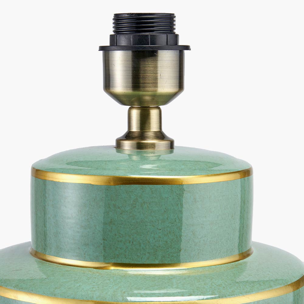 Gold detailing on ceramic flamingo table lamp