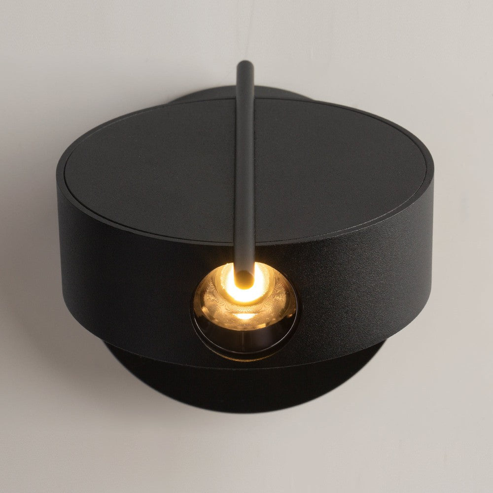 Nuance Wall Lamp In Black-Maytoni-South Charlotte Fine Lighting