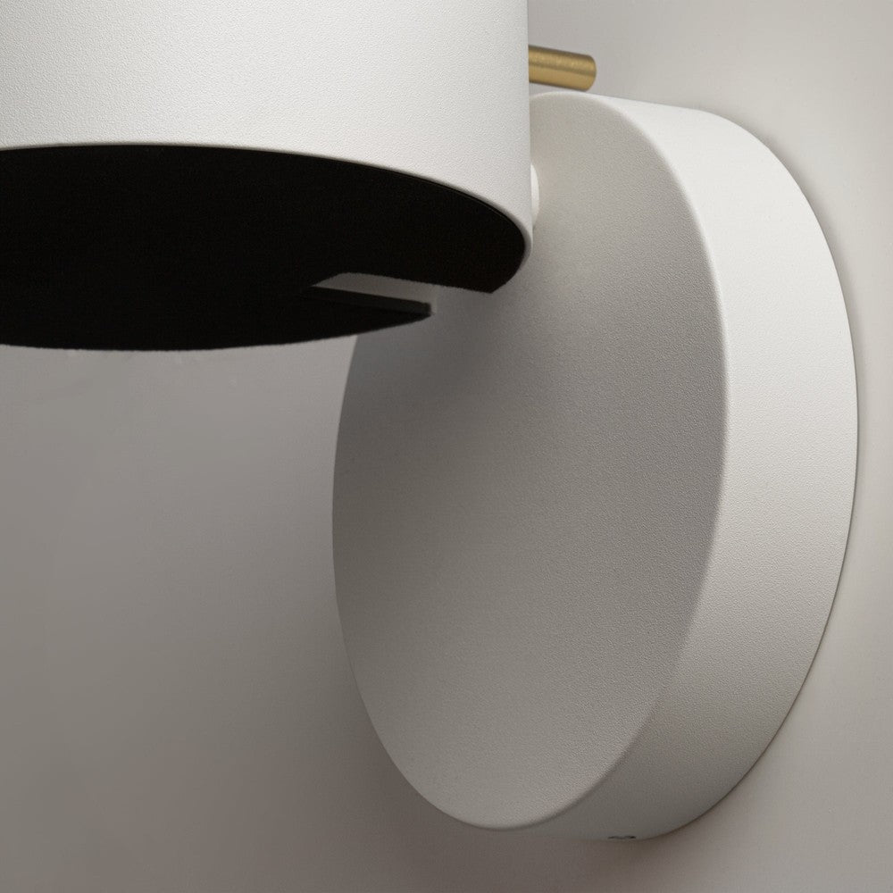 Nuance Wall Lamp In White-Maytoni-South Charlotte Fine Lighting