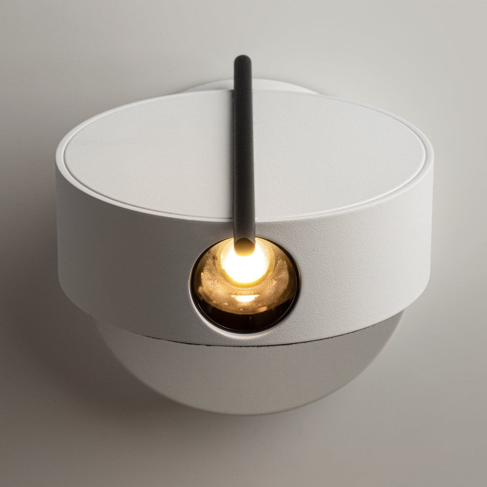 Nuance Wall Lamp With White and brass Styling-Maytoni-South Charlotte Fine Lighting