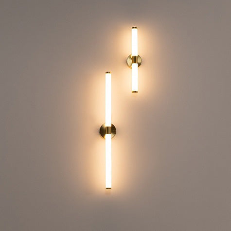 Axis Wall Lamp With Gold Styling - Short