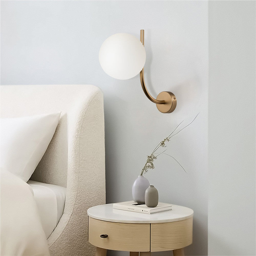 Rendez-vous Wall Lamp With Brass Styling-Maytoni-South Charlotte Fine Lighting